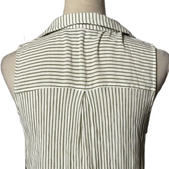 Blue B Collection Ivory & Green Button Down Sleeveless Collared Blouse (Size: M) - Picture 5 of 11